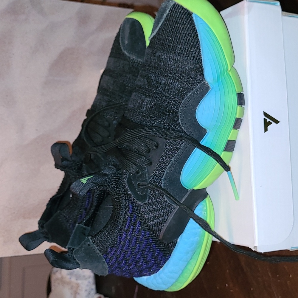 Adidas Men's Trae Young 2.0 H06486 Multicolor Lace Up Basketball Shoes Size 5